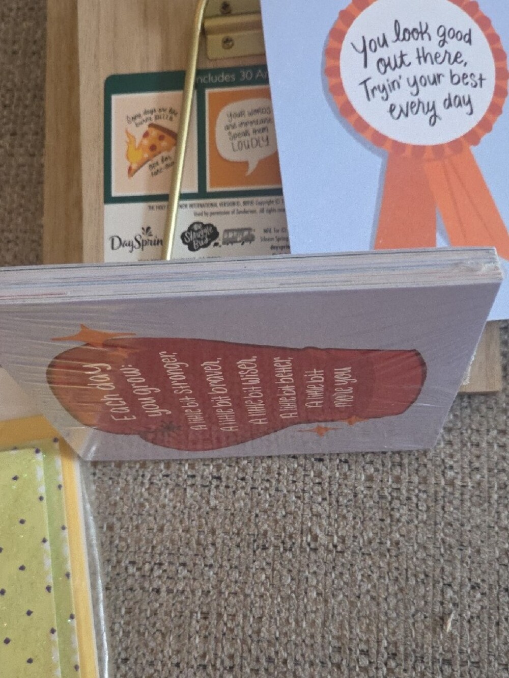 DaySpring Cards & Quotes Stand - Picture 7 of 8